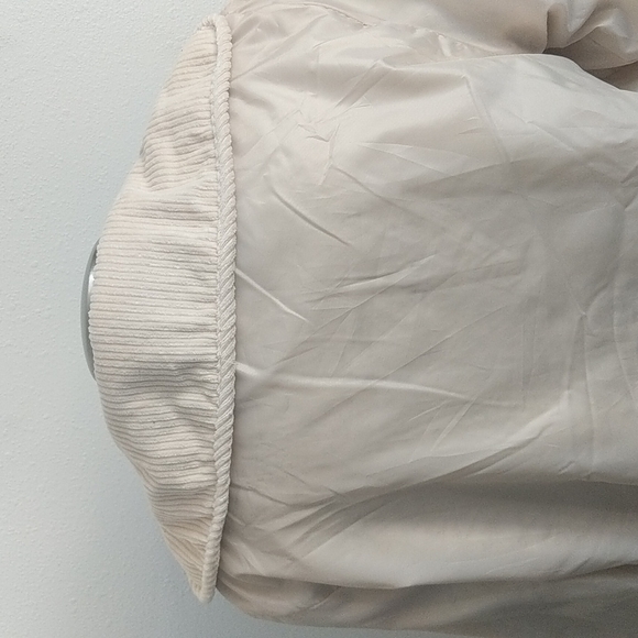 Reversible jacket. One side is for rain. corduroy collar - Picture 7 of 11